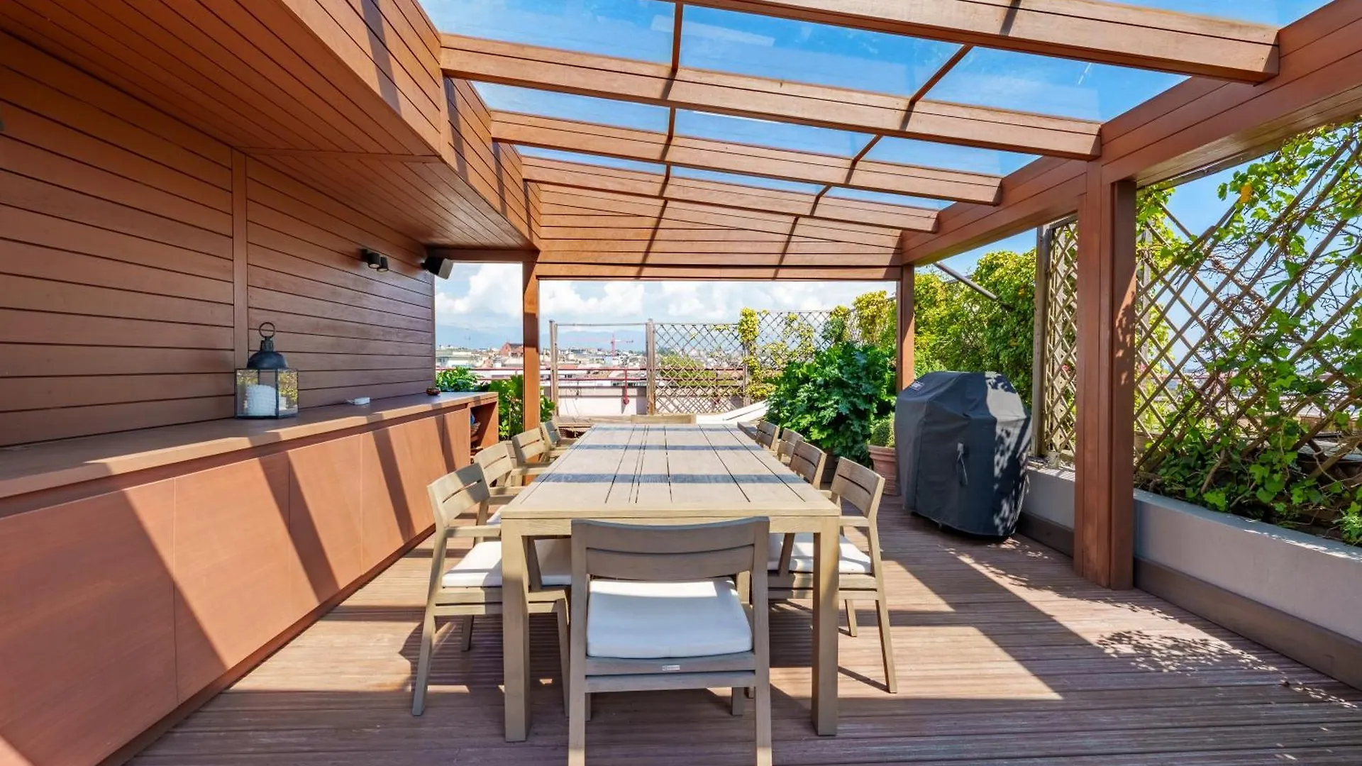 Exclusive 3 Bedroom Luxury Penthouse Cenevre
