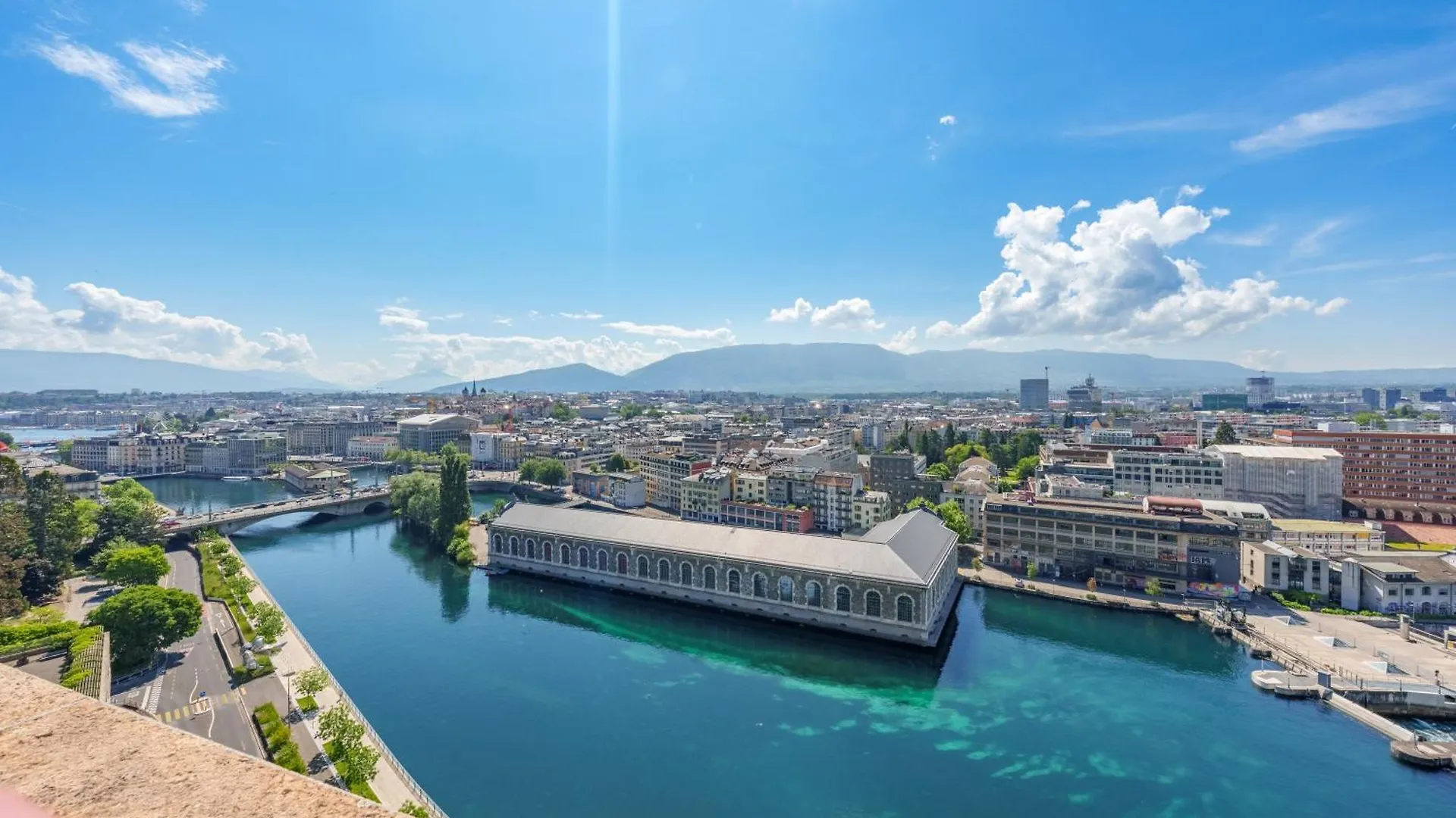 Exclusive 3 Bedroom Luxury Penthouse Cenevre