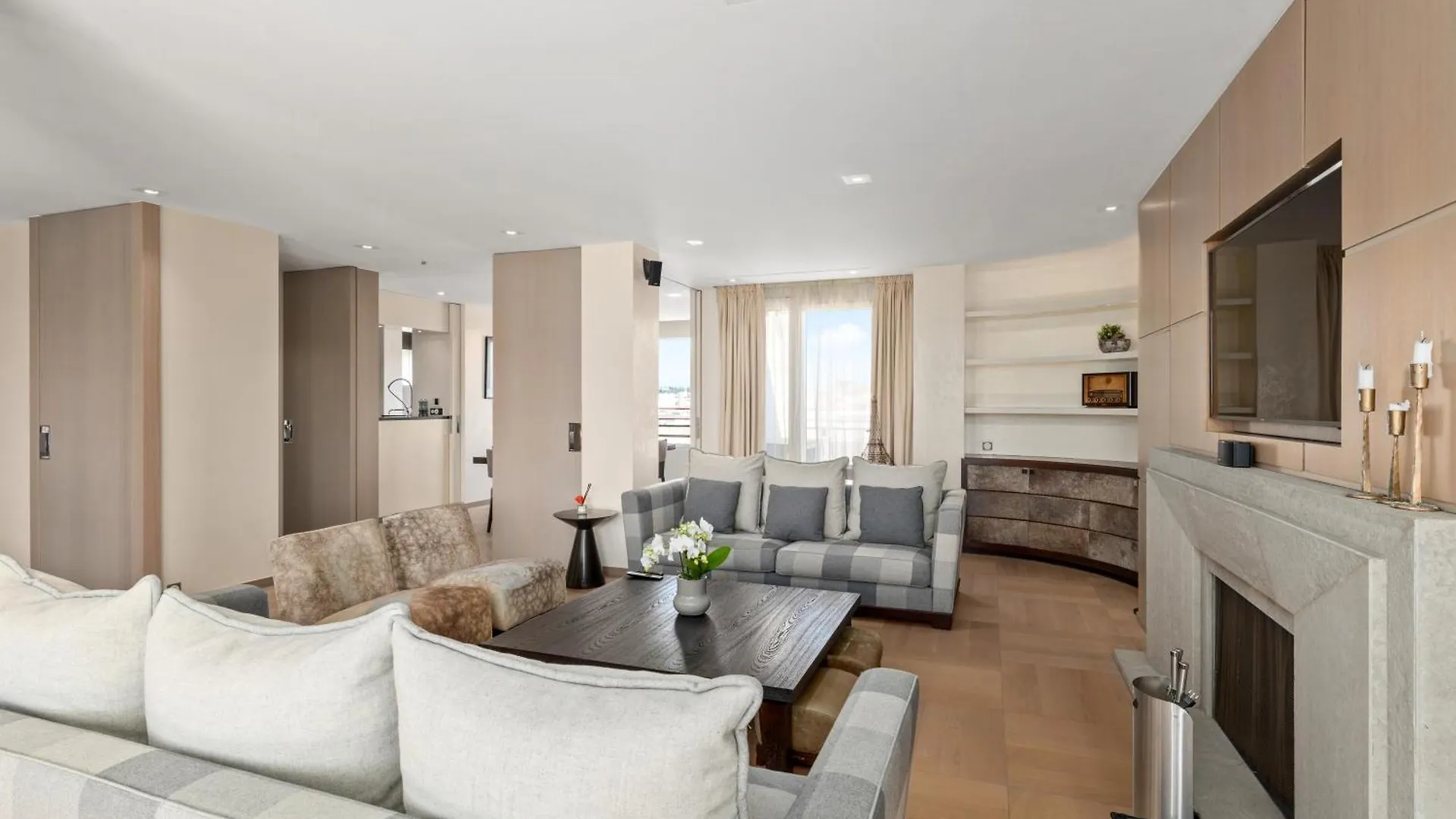 Exclusive 3 Bedroom Luxury Penthouse Cenevre 0*,  İsviçre