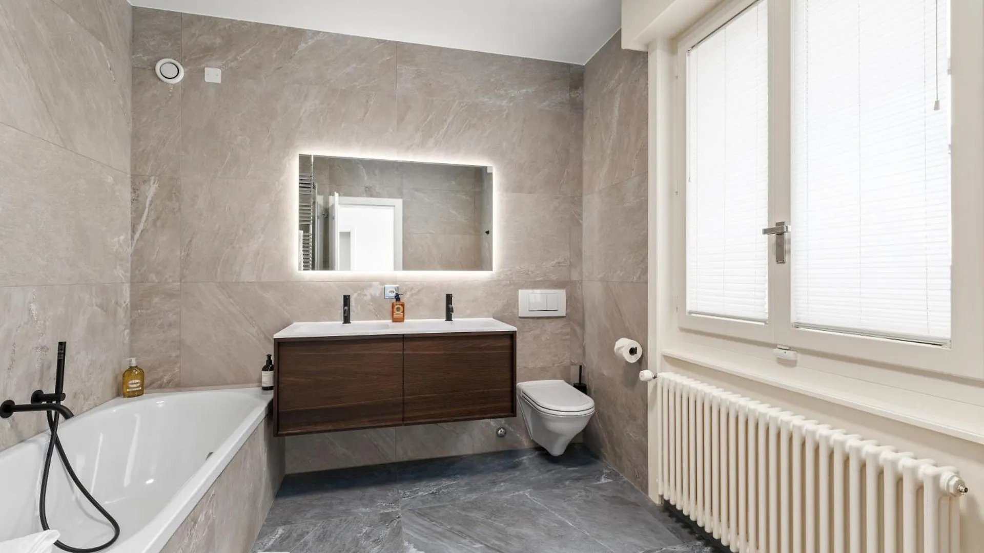 Exclusive 3 Bedroom Luxury Penthouse Cenevre